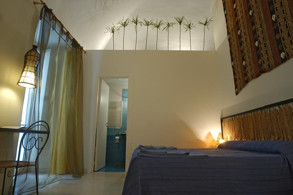 Diletto A Napoli Bed & Breakfast Ruang foto