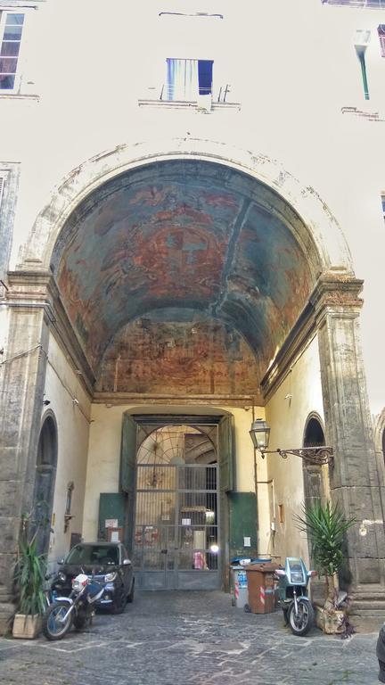 Diletto A Napoli Bed & Breakfast Bagian luar foto