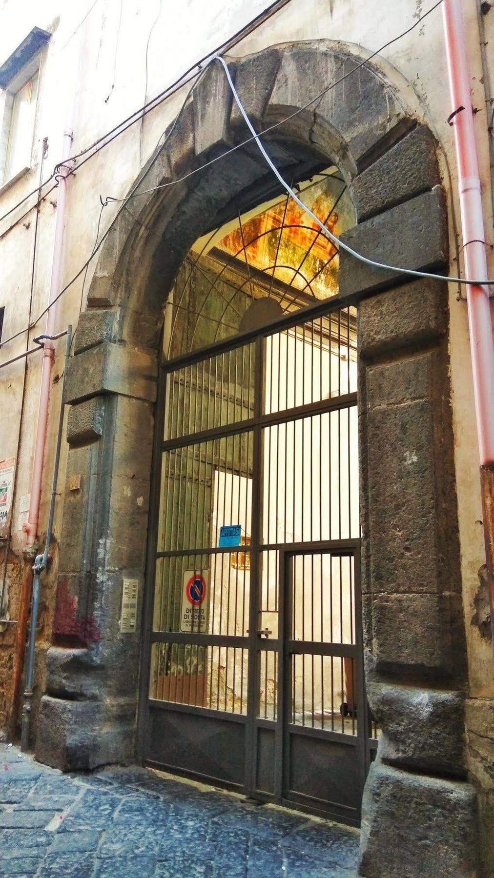 Diletto A Napoli Bed & Breakfast Bagian luar foto