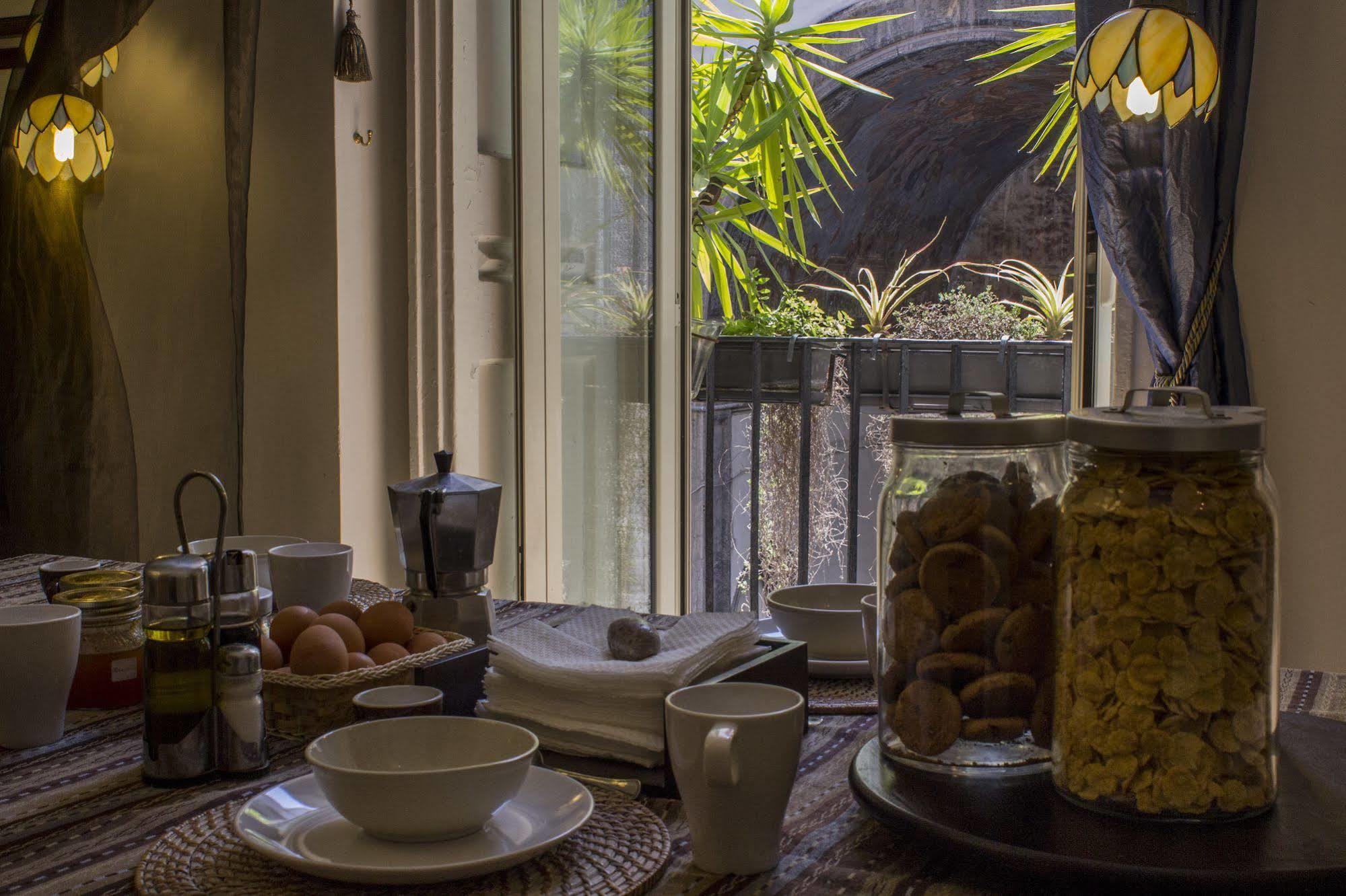 Diletto A Napoli Bed & Breakfast Bagian luar foto